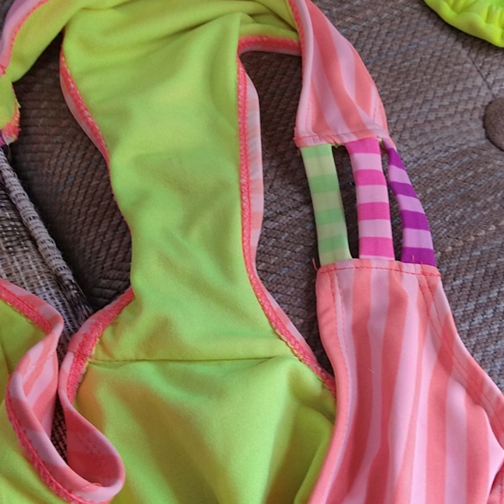 O.p bikini 👙 - Picture 3 of 3